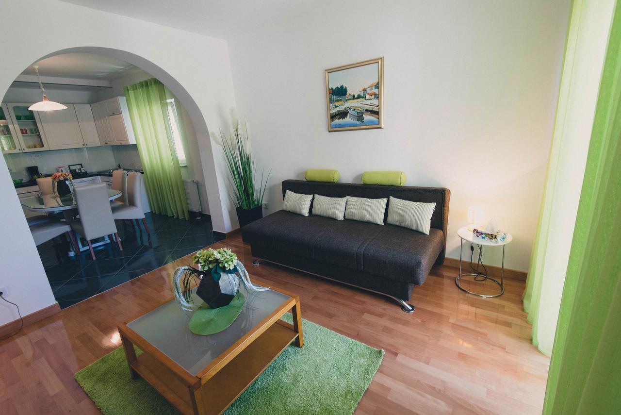 ברודאריצה Apartments Sunny Garden מראה חיצוני תמונה